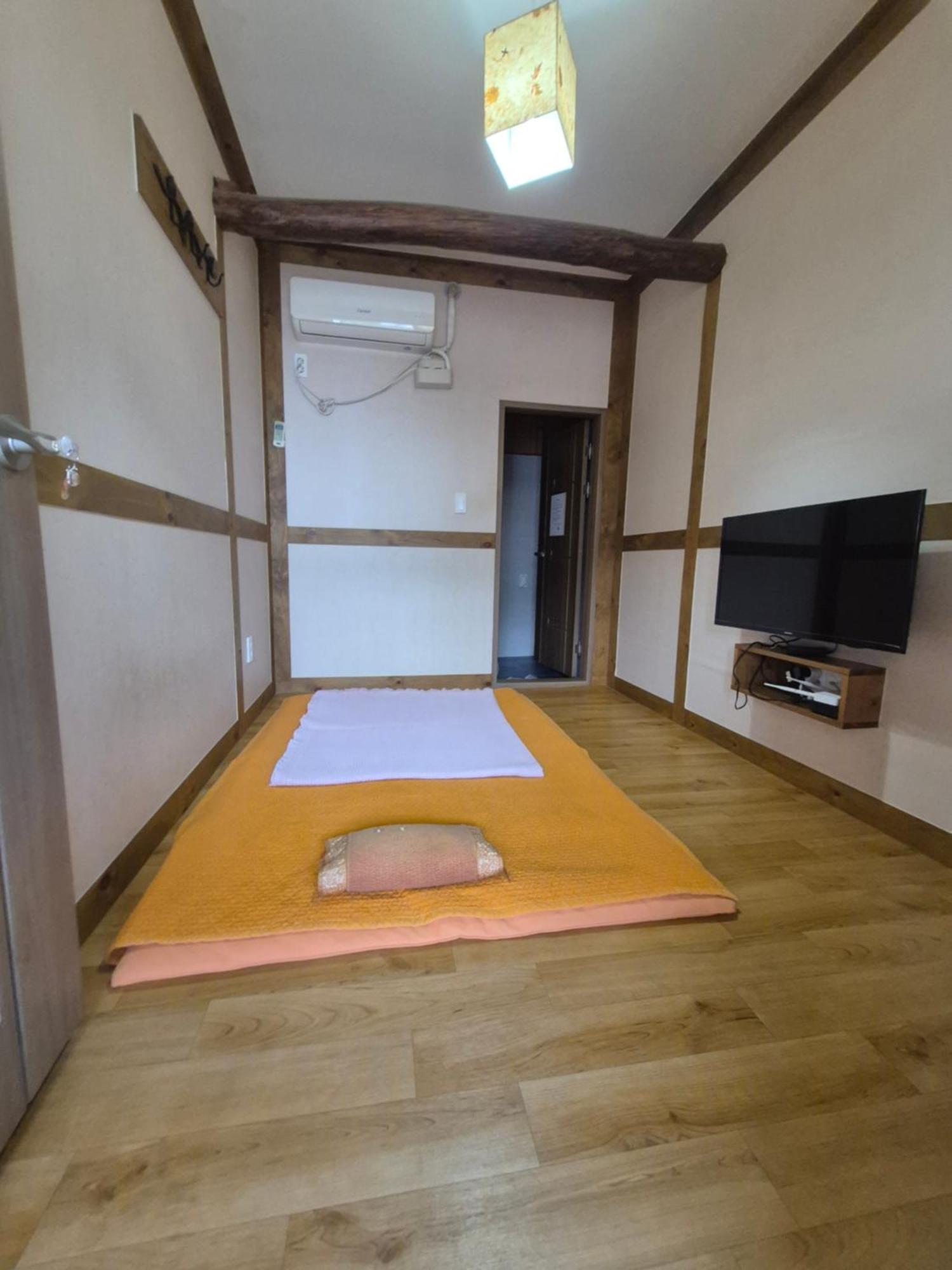 Jeonju Tosarang Guesthouse Chambre photo