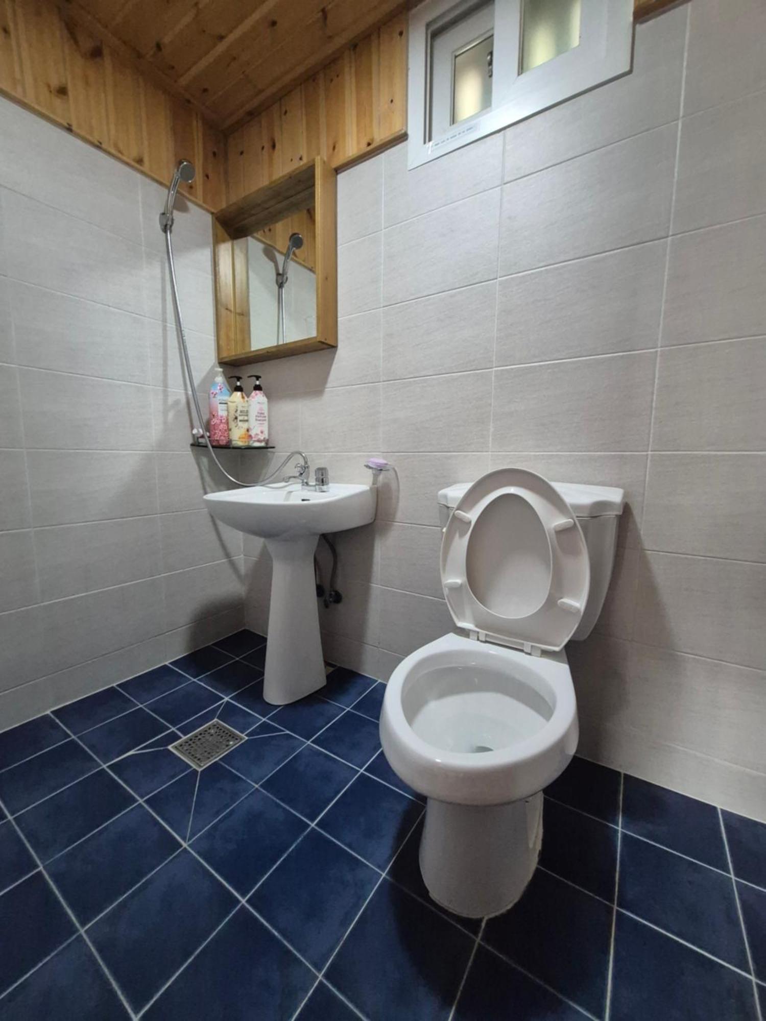 Jeonju Tosarang Guesthouse Chambre photo