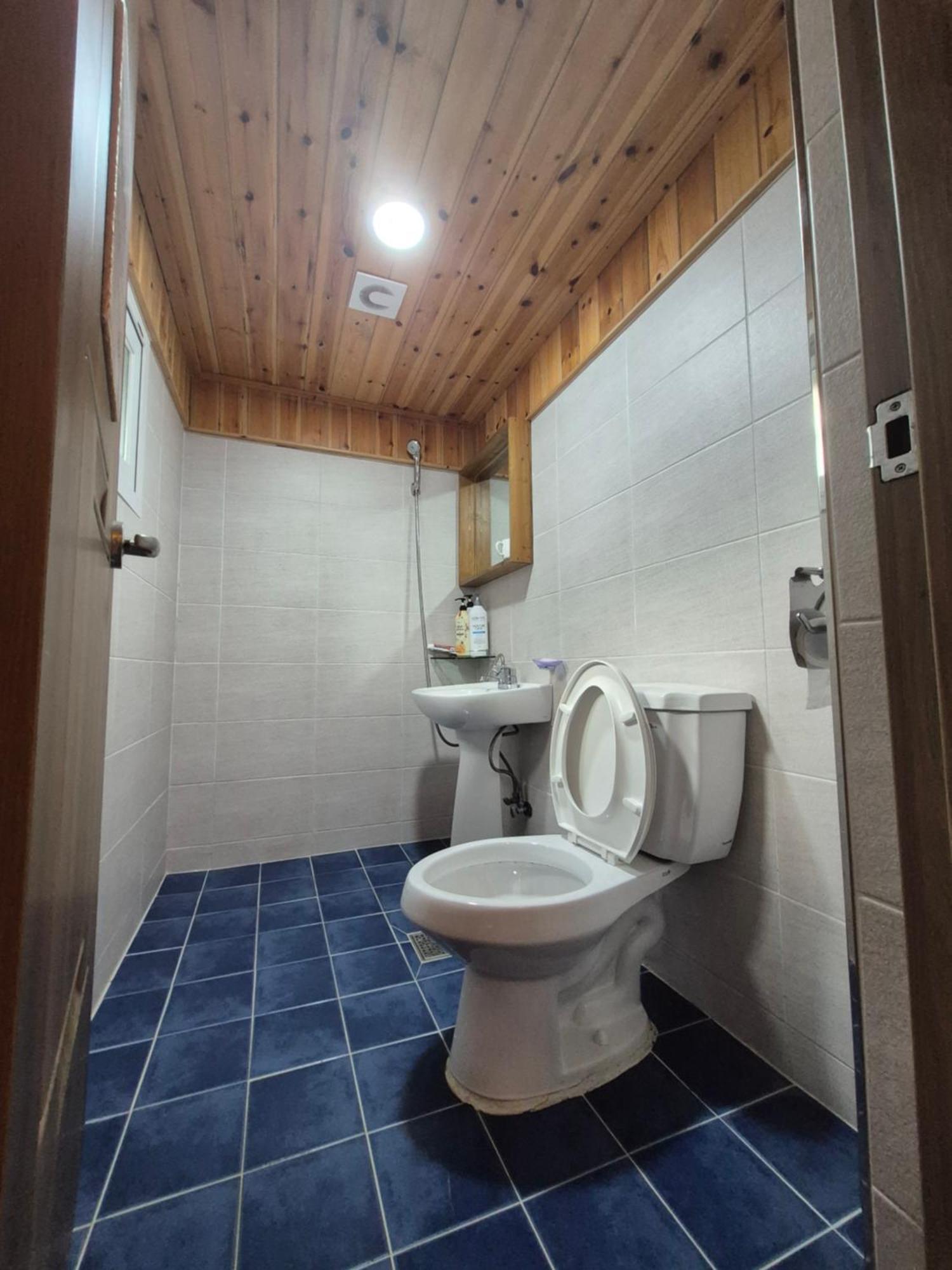 Jeonju Tosarang Guesthouse Chambre photo
