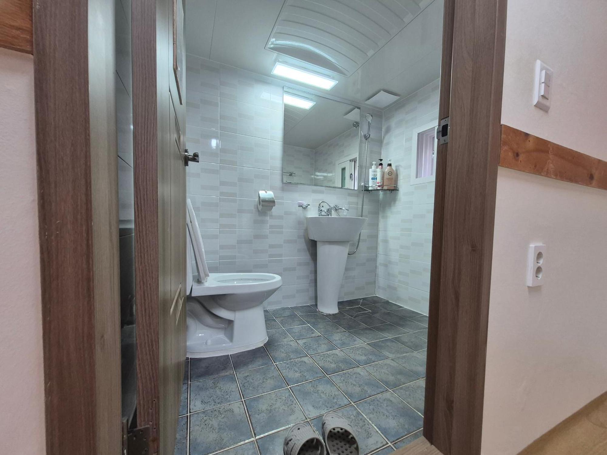 Jeonju Tosarang Guesthouse Extérieur photo