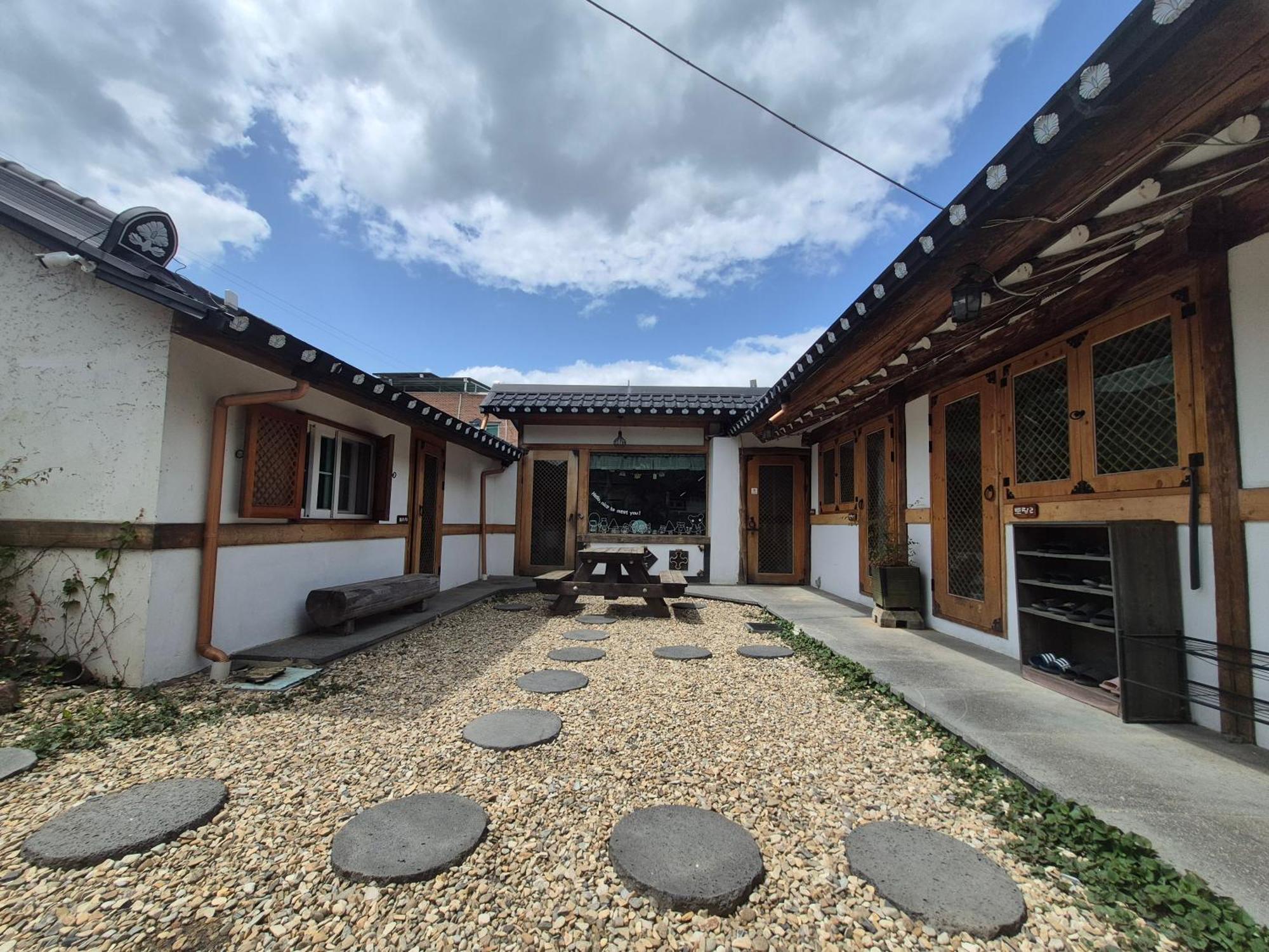 Jeonju Tosarang Guesthouse Extérieur photo
